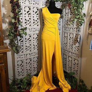 NWT! JUS’BEIN ME VIBRANT SUNSHINE YELLOW ASYMMETRICAL FORMAL MAXI DRESS